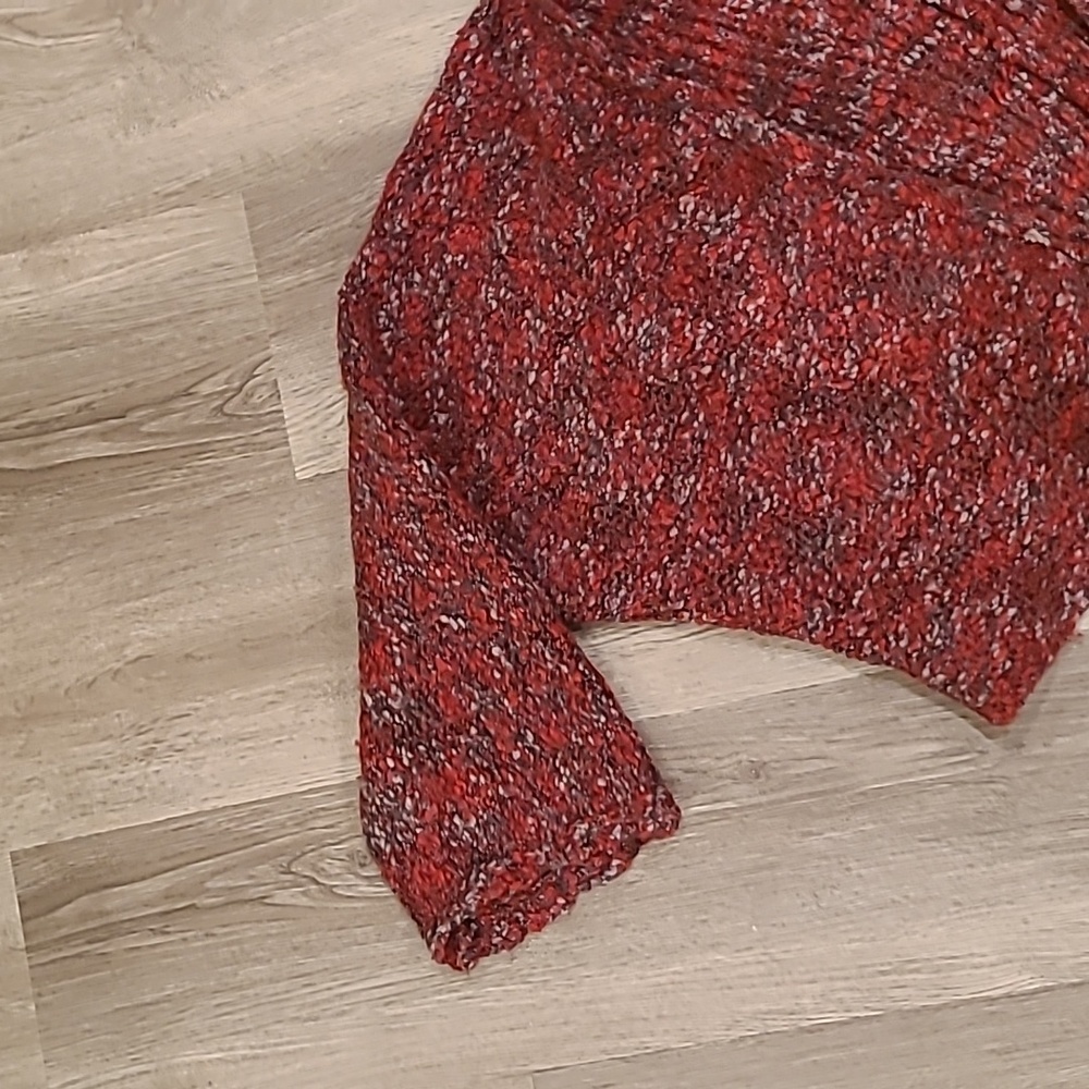 Color Works Cropped Sweater - Picture 7 of 7